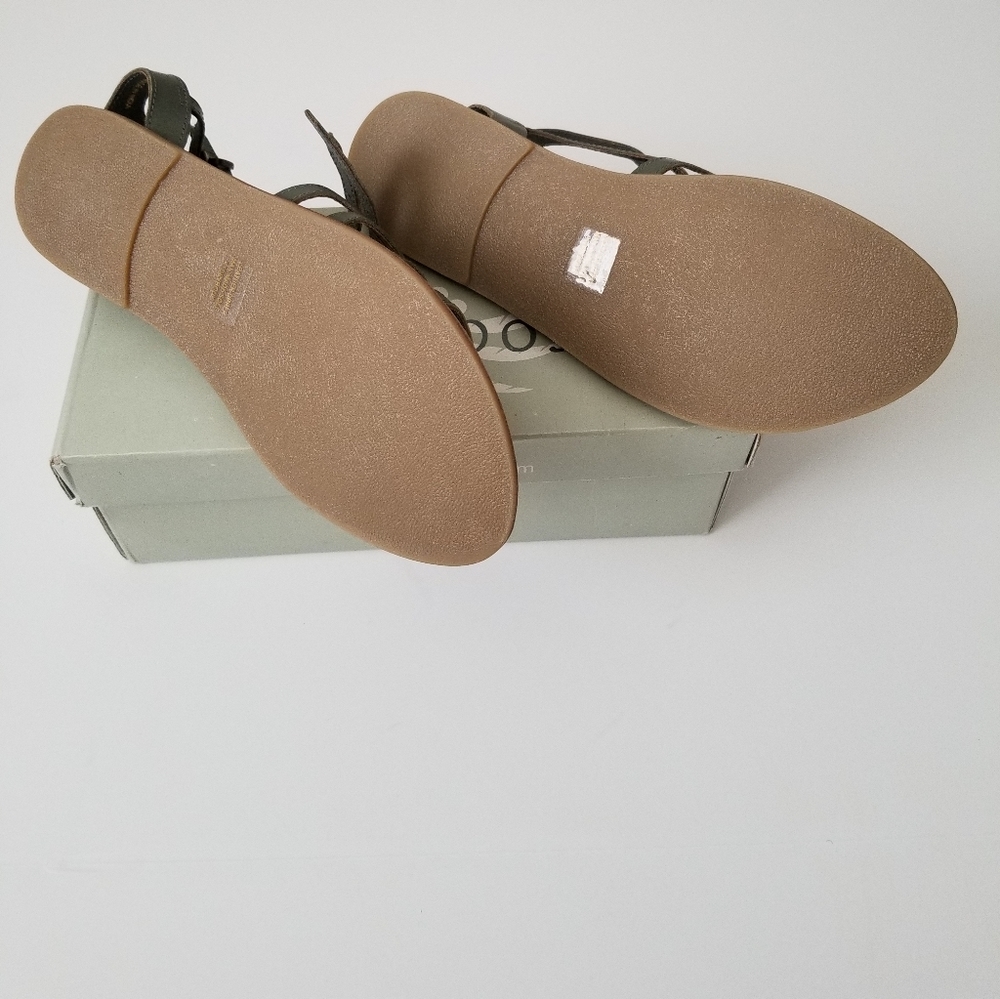 Sandal - Picture 6 of 6
